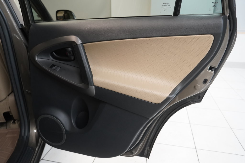 Used 2012 Toyota RAV4 Limited w/ Premium Plus Value Pkg AWD/4WD image 31