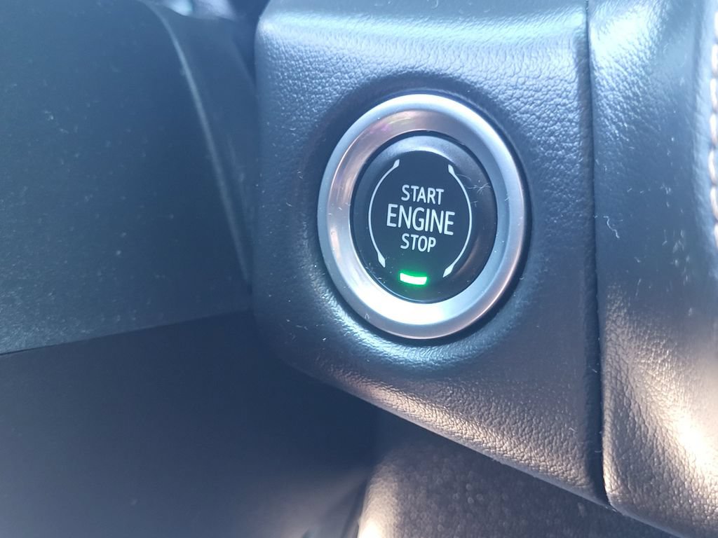 Used 2022 GMC Yukon XL AT4 AWD/4WD image 26