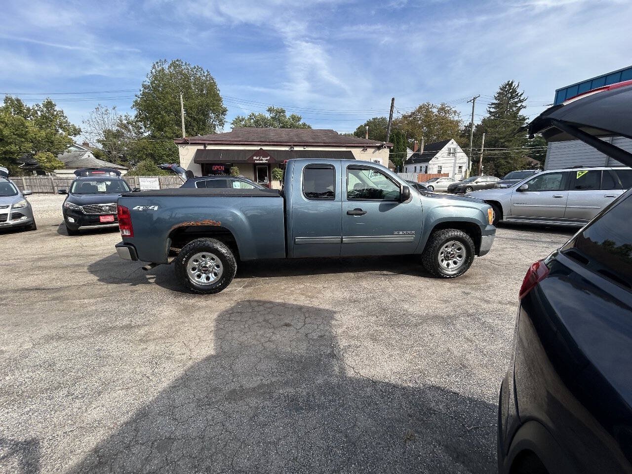 Used 2012 GMC Sierra 1500 SL w/ LPO, On The Job Package AWD/4WD image 13