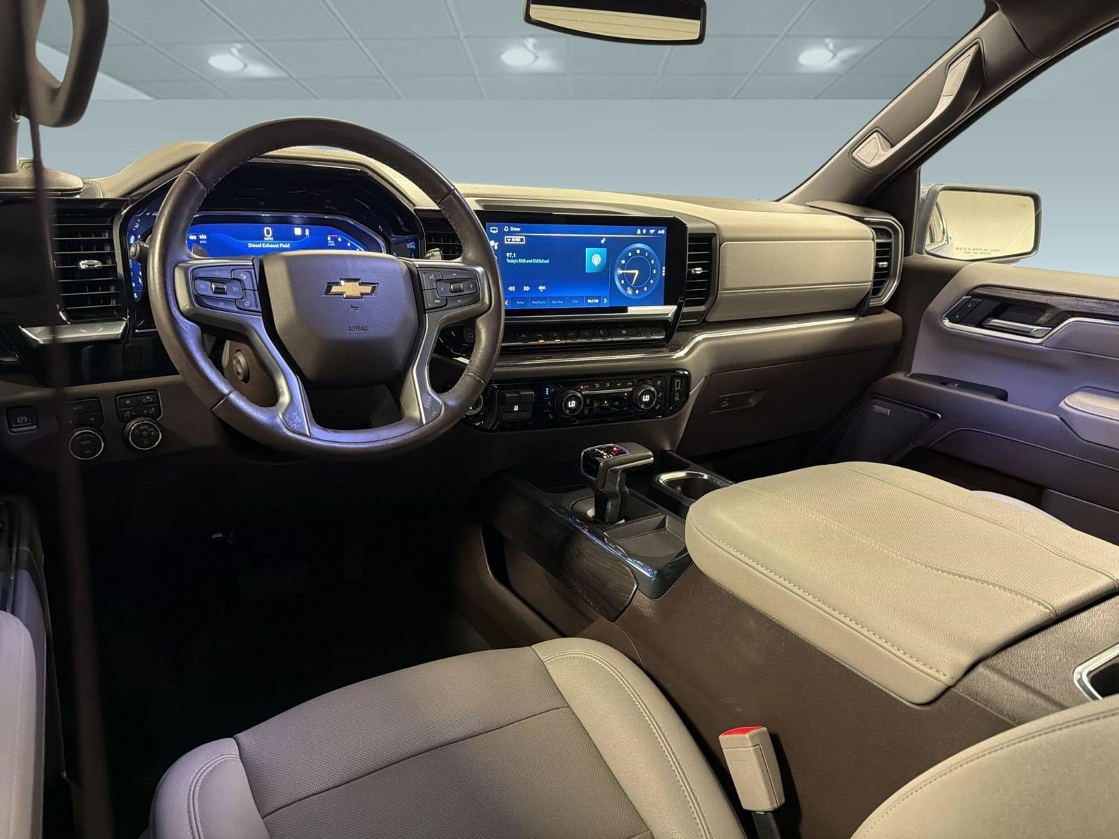 Used 2023 Chevrolet Silverado 1500 LTZ AWD/4WD image 29