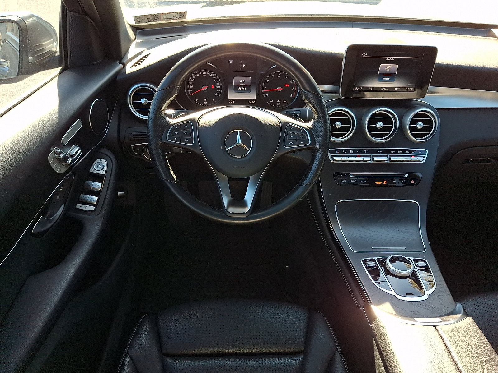 Used 2017 Mercedes-Benz GLC 300 4MATIC image 13