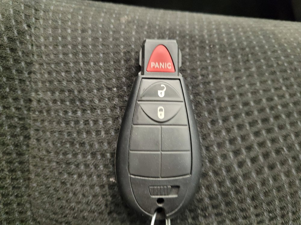 Used 2019 Dodge Grand Caravan SE FWD image 32