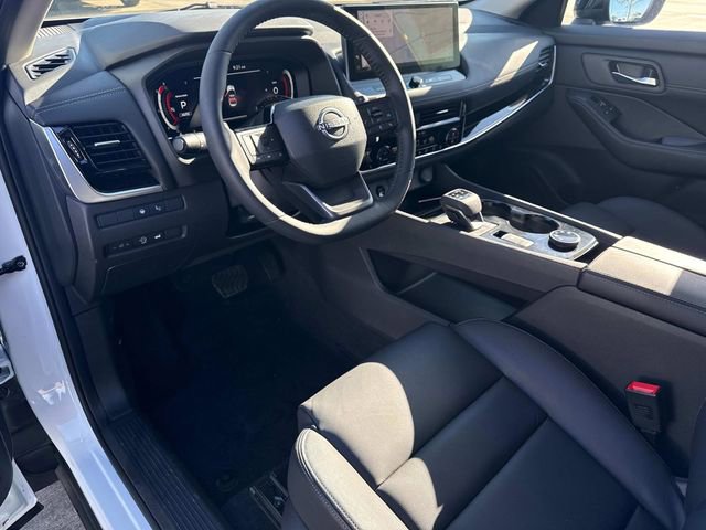 Used 2025 Nissan Rogue SL w/ Tech Package image 25