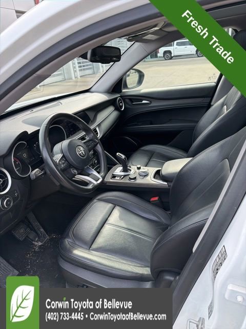 Used 2021 Alfa Romeo Stelvio Ti w/ Nero Edizione image 13