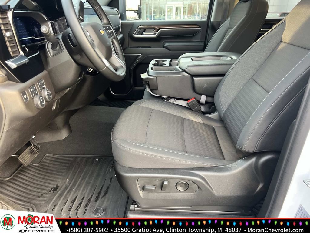 Certified 2025 Chevrolet Silverado 2500 LT w/ All Star Edition image 17