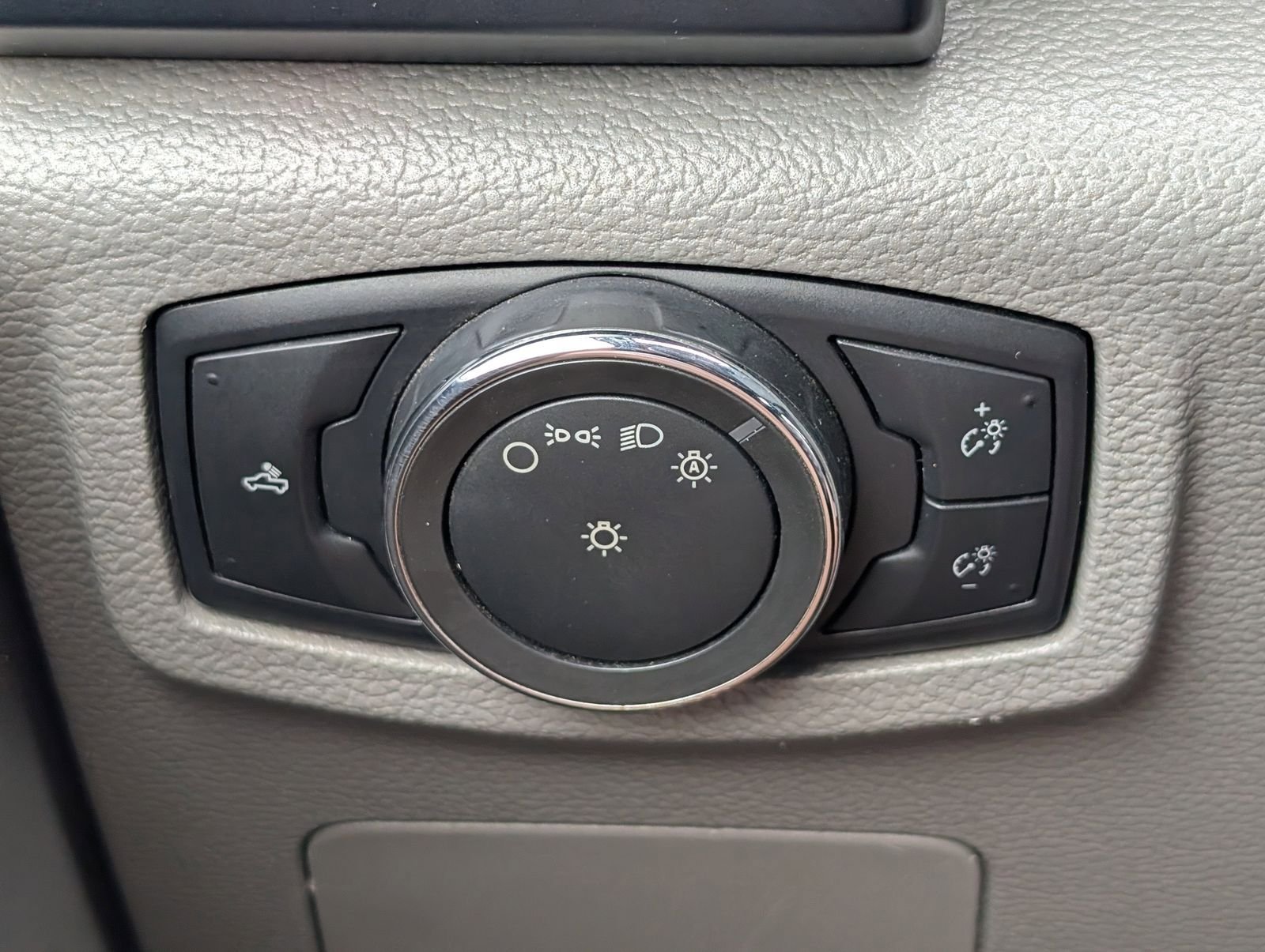 Used 2015 Ford F150 XL w/ Equipment Group 101A Mid RWD image 19