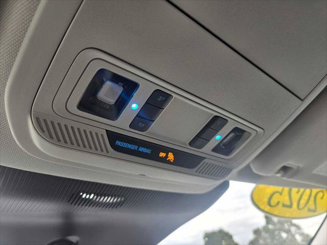 Used 2025 Ford Explorer Active RWD image 37