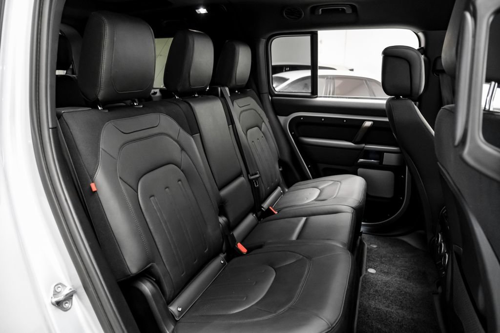 Used 2024 Land Rover Defender 130 X AWD/4WD image 36