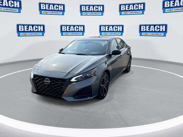 Used 2025 Nissan Altima 2.5 SR FWD image 4