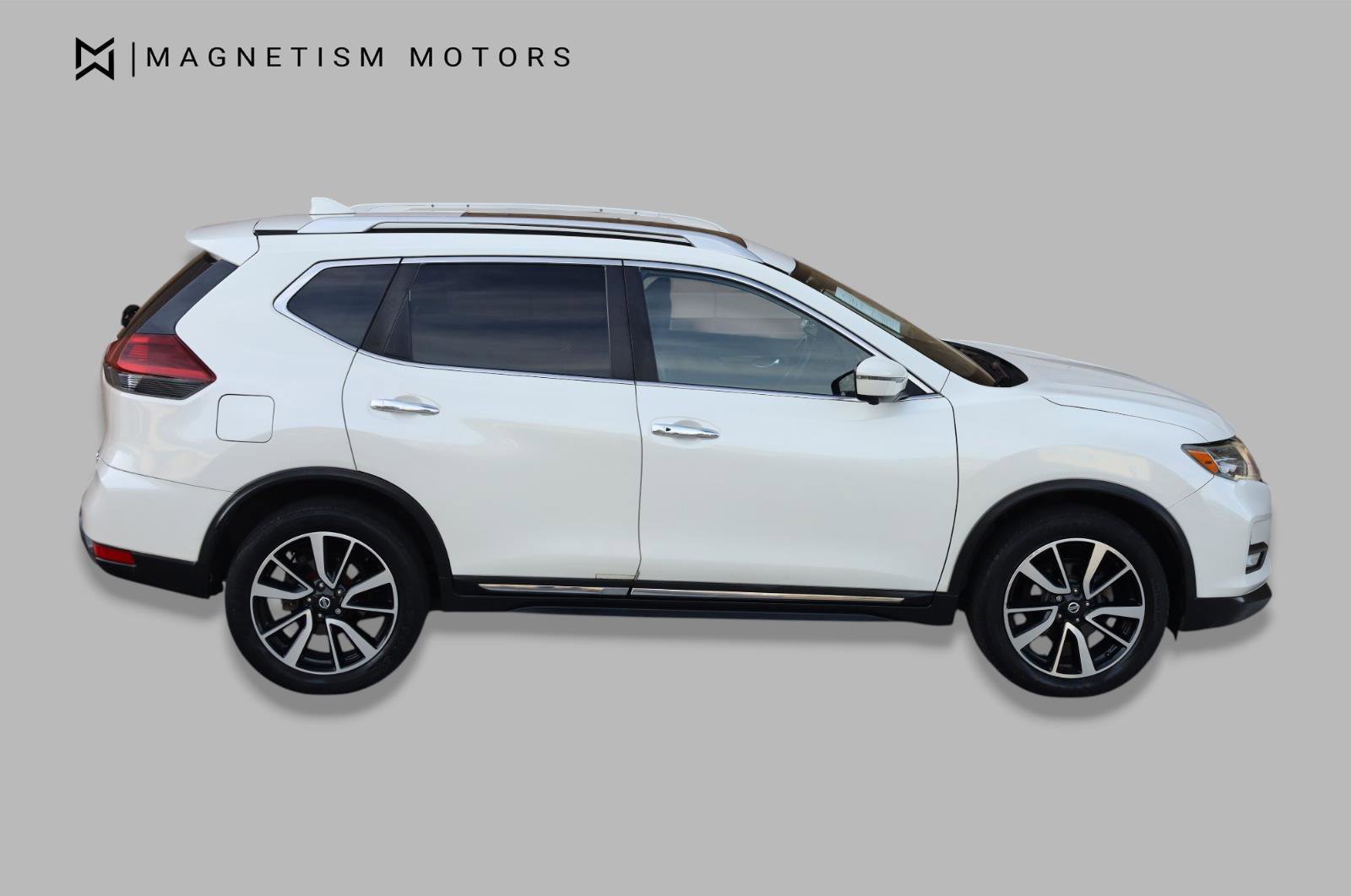 Used 2018 Nissan Rogue SL w/ Premium Package AWD/4WD image 3