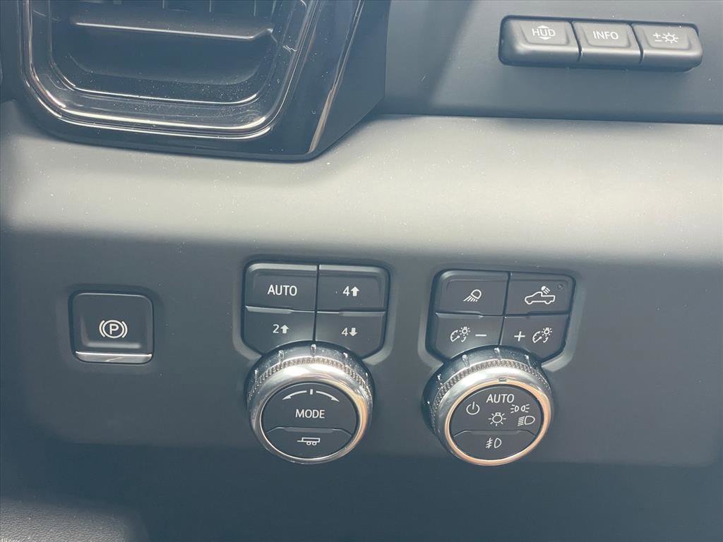 Used 2024 GMC Sierra 2500 AT4 w/ AT4 Premium Plus Package AWD/4WD image 20