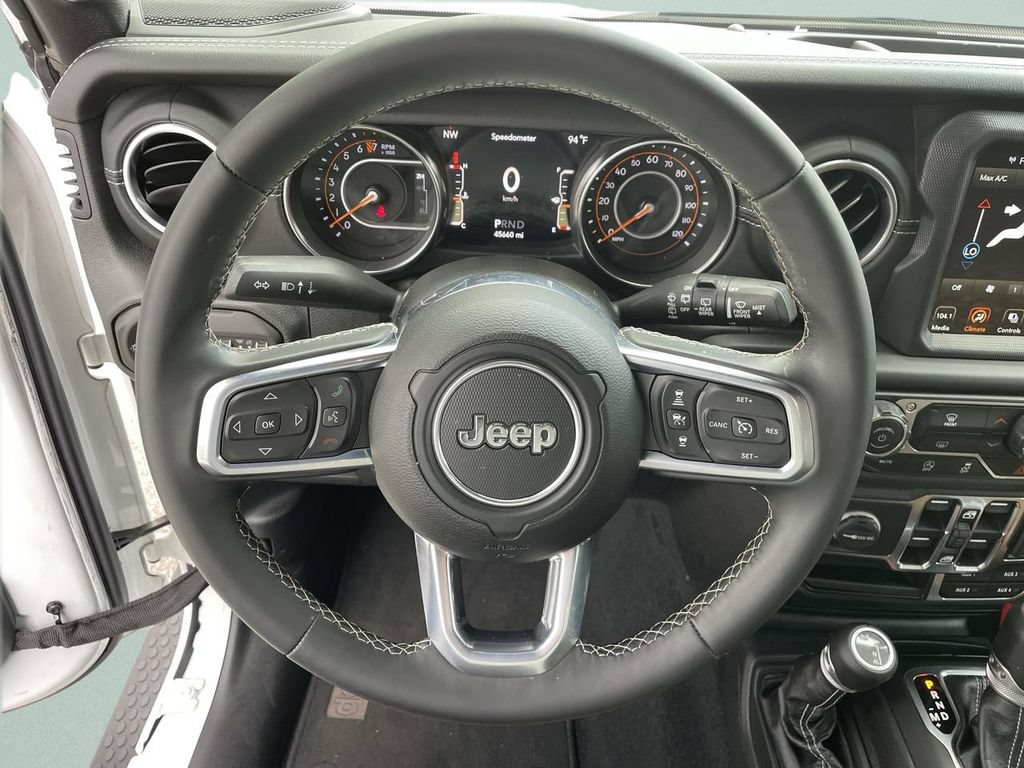 Used 2020 Jeep Wrangler Unlimited Sahara AWD/4WD image 32