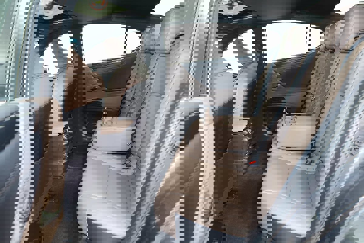 Used 2023 Lexus ES 350 image 43