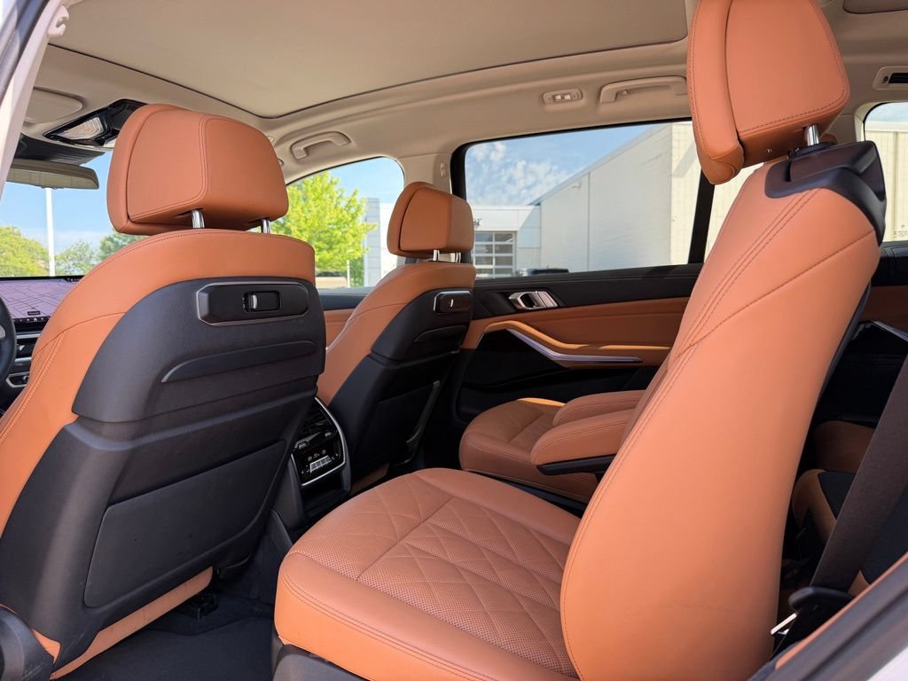 Certified 2024 BMW X7 xDrive40i AWD/4WD image 38