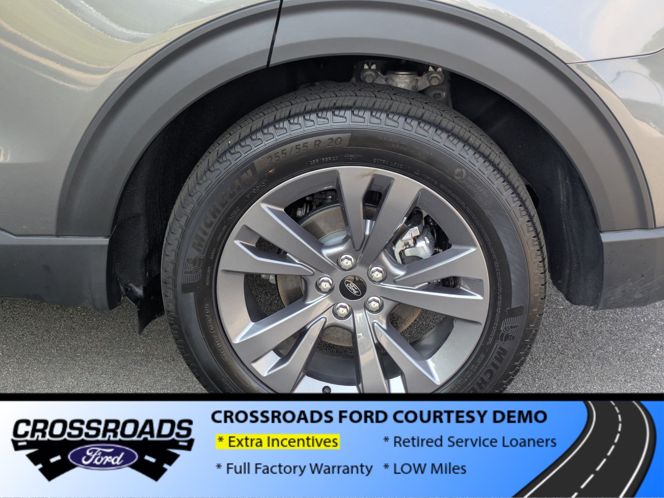 New 2026 Ford Explorer Active w/ Active Comfort Package AWD/4WD image 8