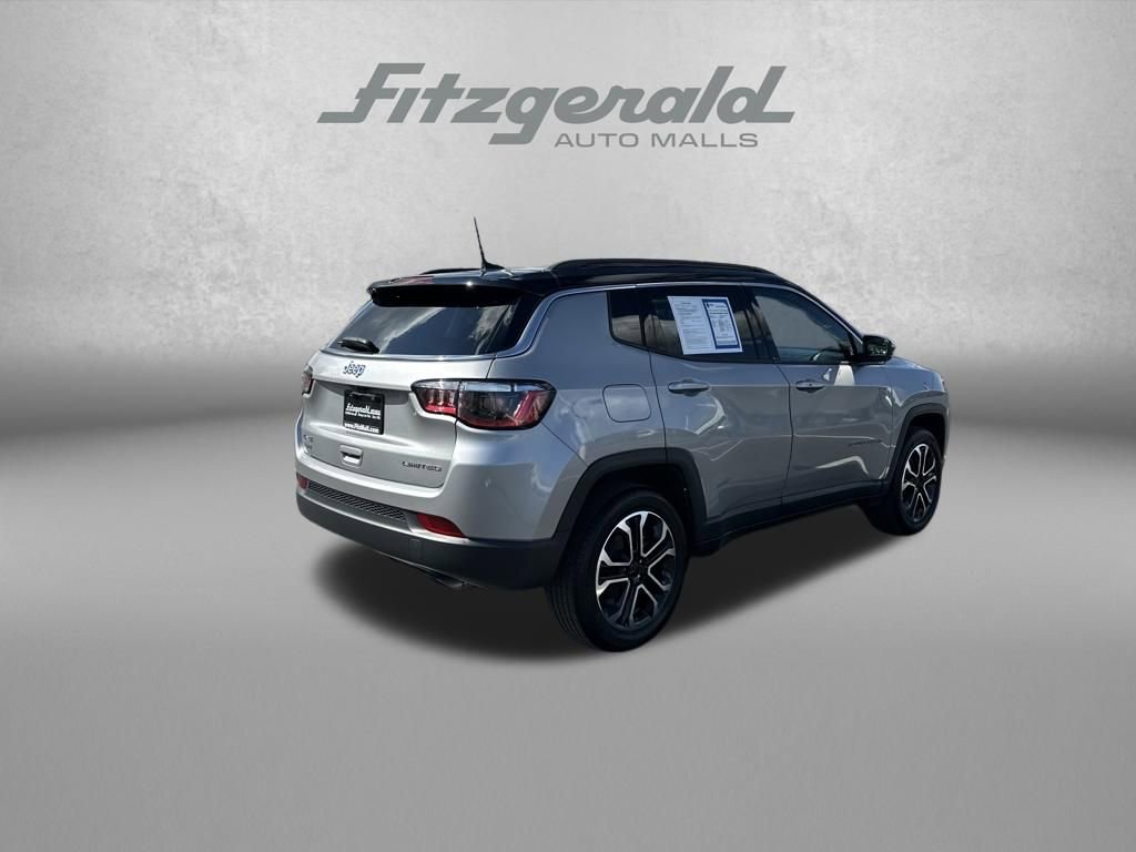 Used 2022 Jeep Compass Limited image 9