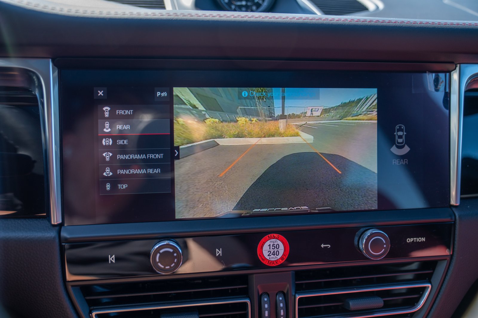 Certified 2026 Porsche Macan AWD/4WD image 18