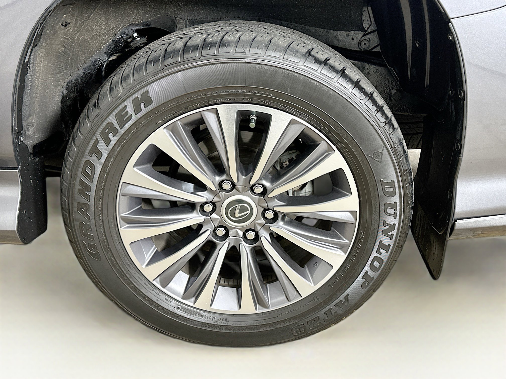 Used 2023 Lexus GX 460 Luxury w/ Sport Design Package image 11