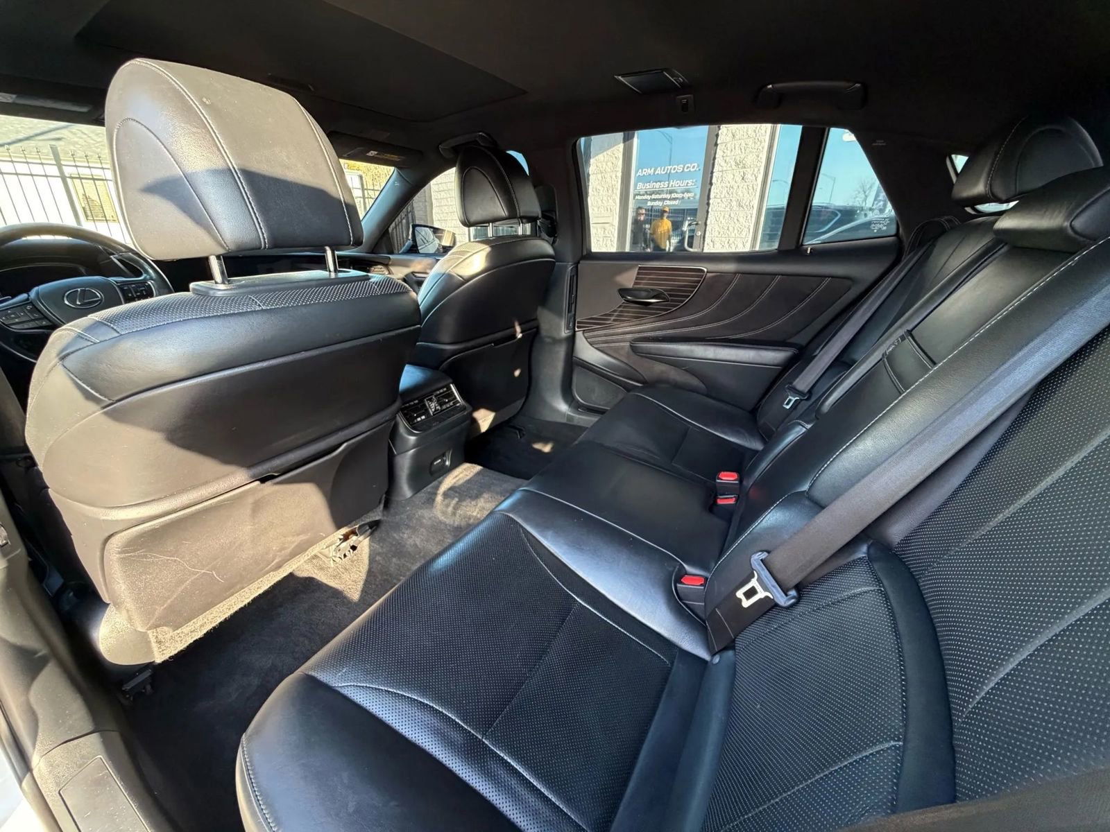 Used 2018 Lexus LS 500 AWD w/ Accessory Package (Z2) image 45