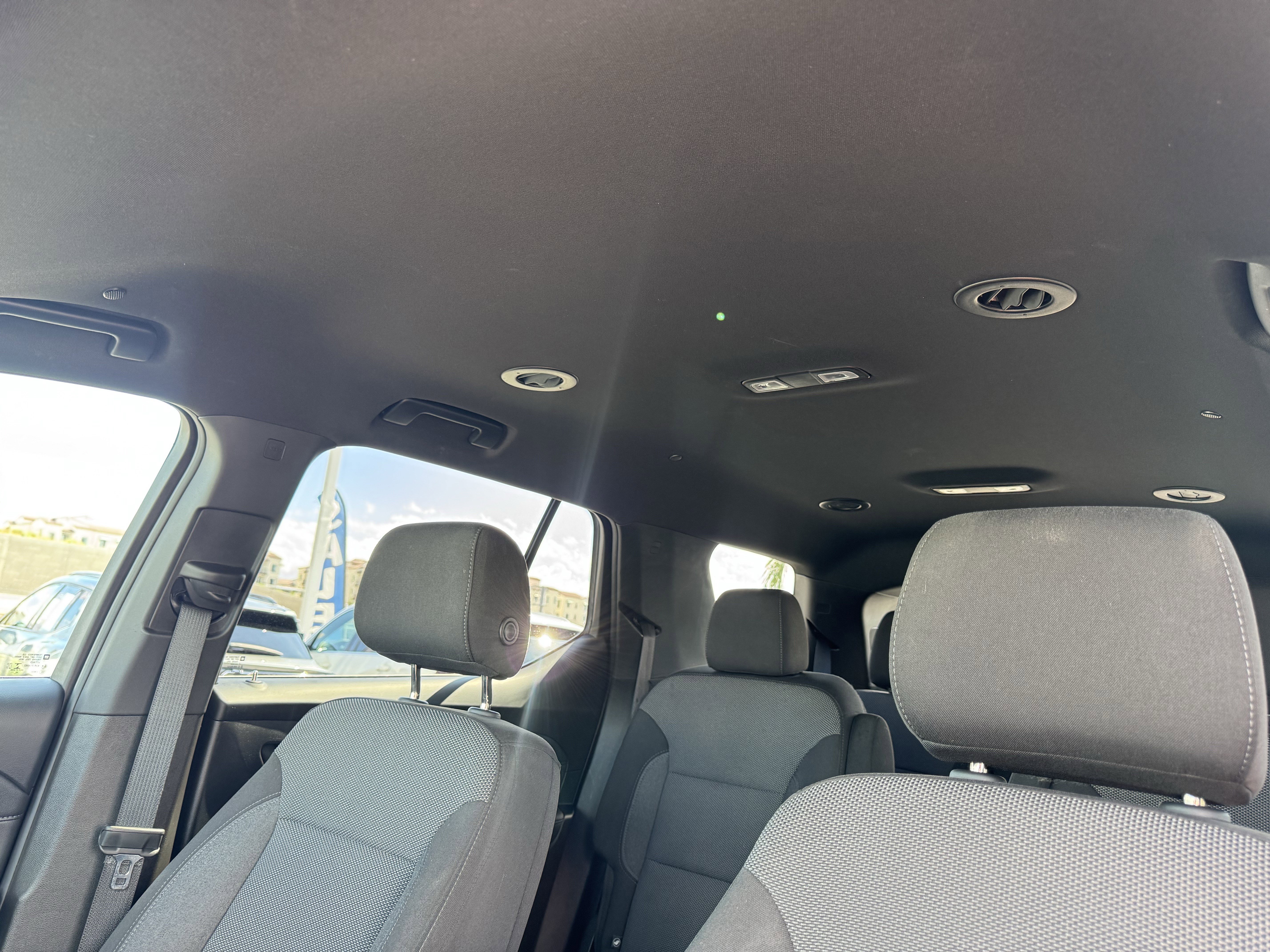 Used 2023 Chevrolet Traverse LT image 32