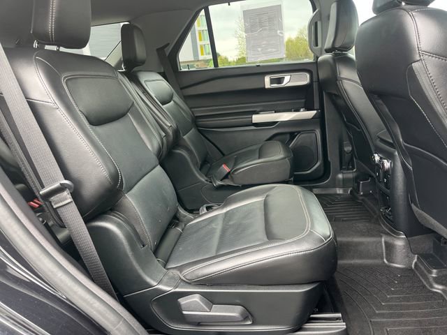 Used 2022 Ford Explorer Limited w/ Equipment Group 301A AWD/4WD image 10