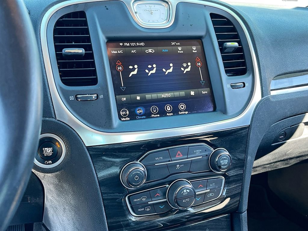 Certified 2018 Chrysler 300 Touring image 15