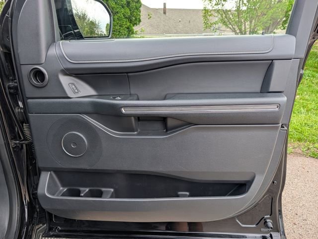 Used 2024 Ford Expedition XLT AWD/4WD image 40