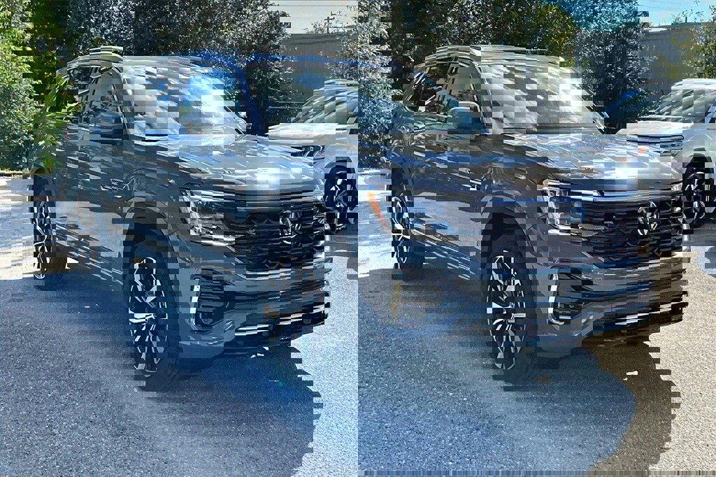 New 2026 Volkswagen Atlas Cross Sport SEL Premium R-Line image 2