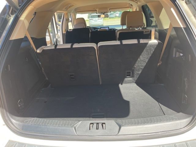 Used 2021 Ford Explorer Limited w/ Equipment Group 301A AWD/4WD image 39