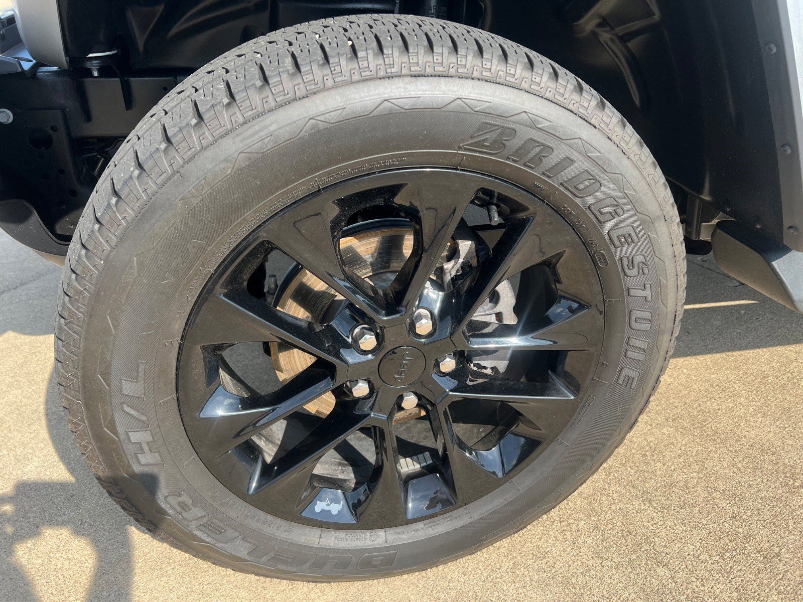 Used 2023 Jeep Wrangler Altitude image 9