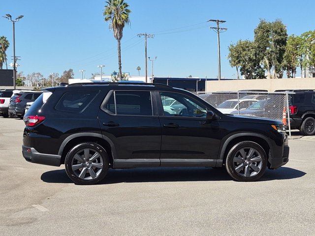 Used 2026 Honda Pilot Sport image 4