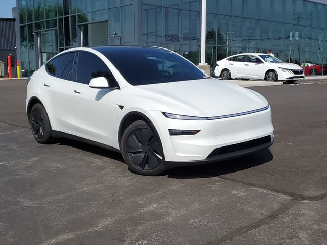 Used 2026 Tesla Model Y AWD image 31
