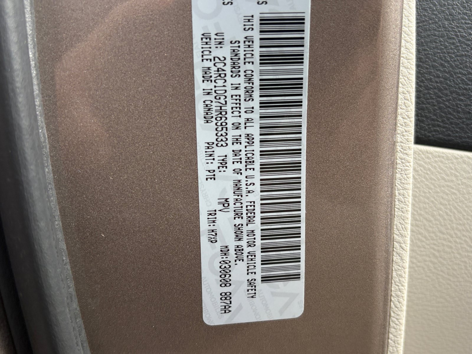 Used 2017 Chrysler Pacifica Touring FWD image 31
