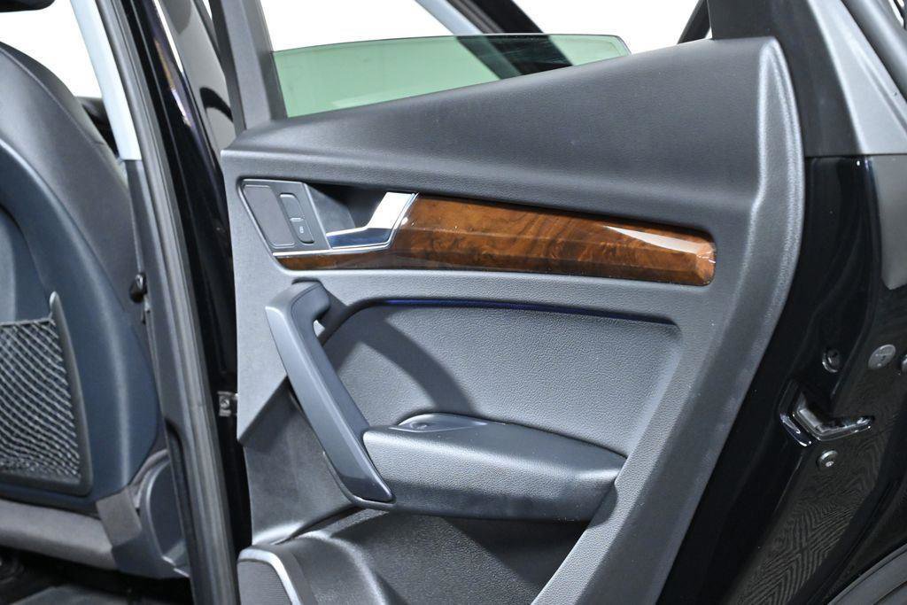 Used 2018 Audi Q5 2.0T Premium image 31