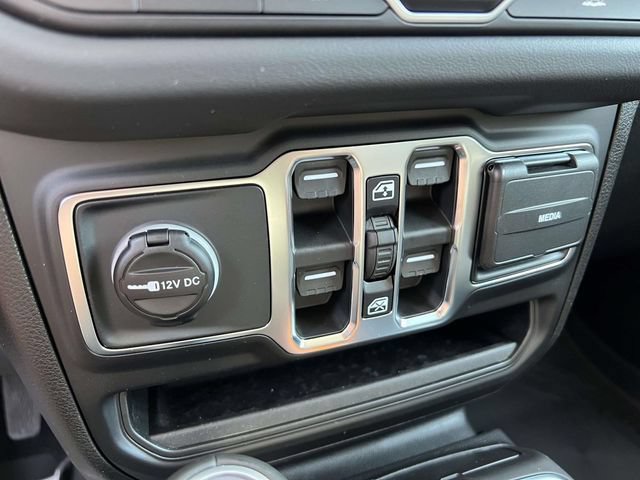 New 2026 Jeep Gladiator Sport AWD/4WD image 20