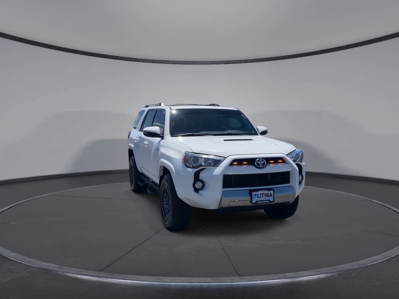 Certified 2019 Toyota 4Runner TRD Off-Road Premium AWD/4WD image 4