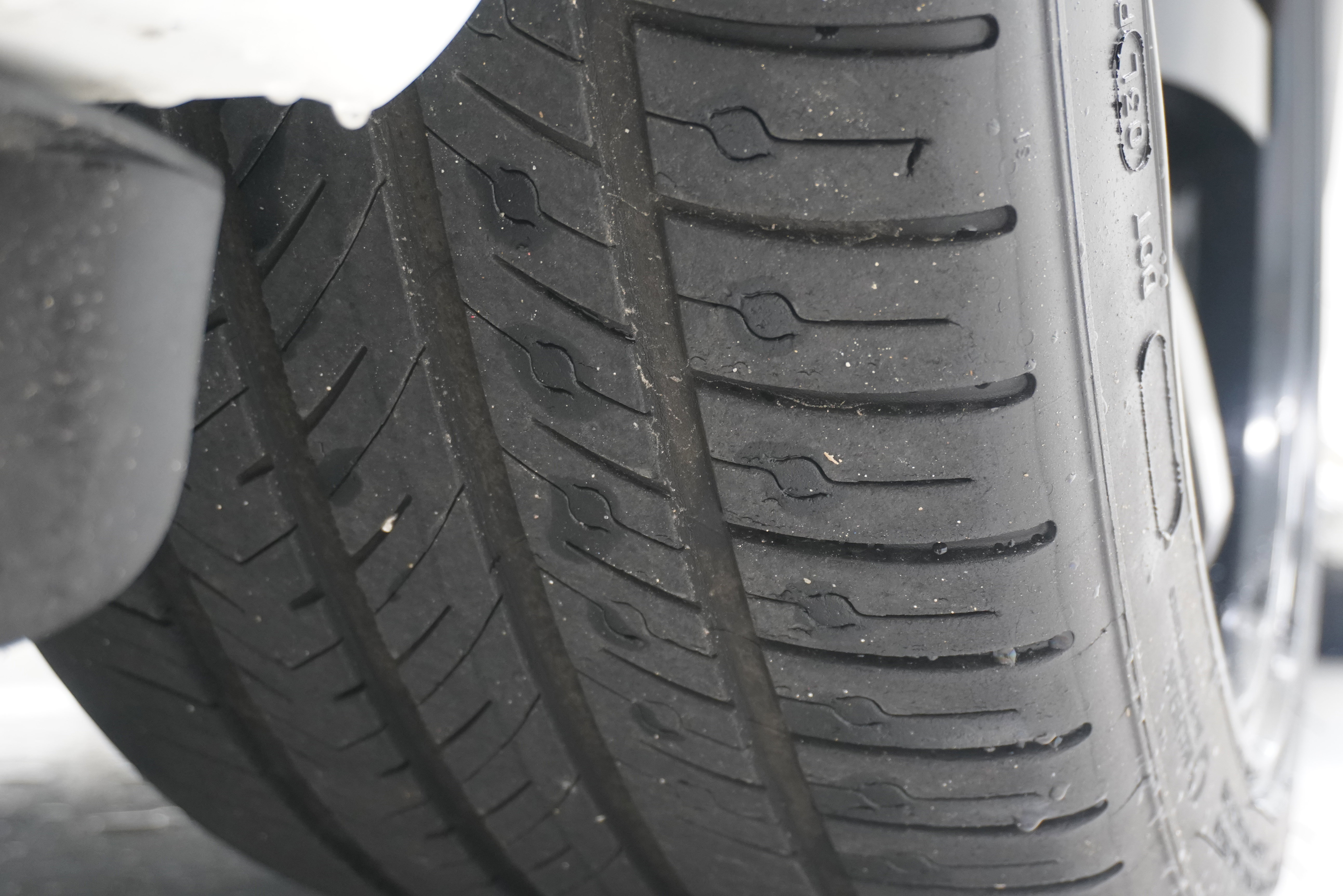 Used 2021 INFINITI Q60 Red Sport 400 w/ Carbon Fiber Package AWD/4WD image 36