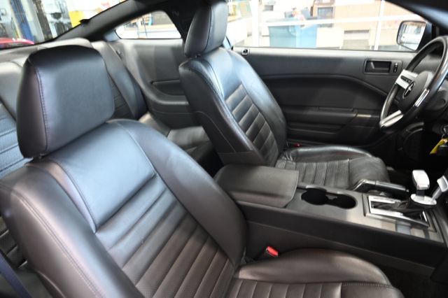Used 2005 Ford Mustang GT Premium RWD image 9