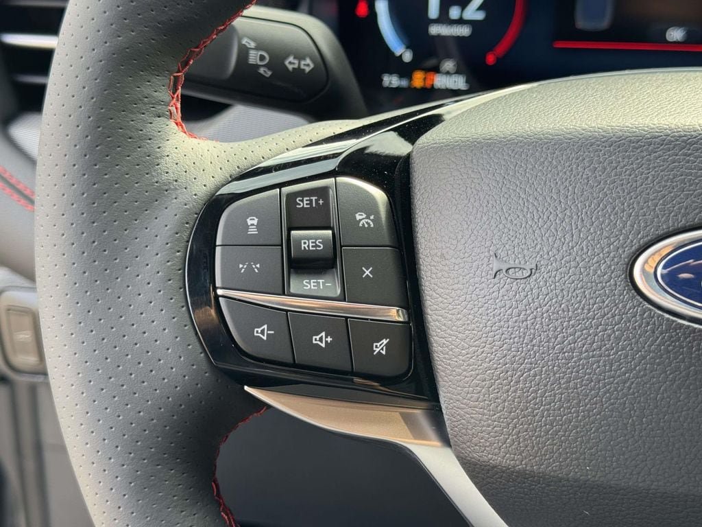 New 2026 Ford Explorer ST-Line AWD/4WD image 10