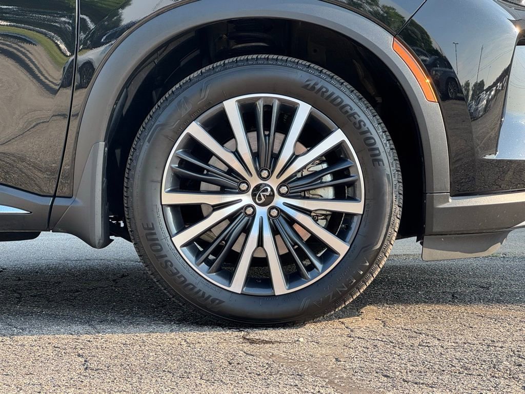 Certified 2025 INFINITI QX60 Autograph w/ Cargo Package image 3