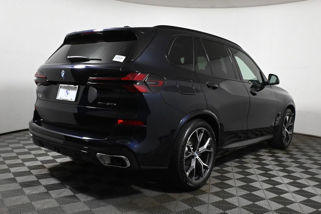 Used 2026 BMW X5 xDrive50e w/ M Sport Package AWD/4WD image 7