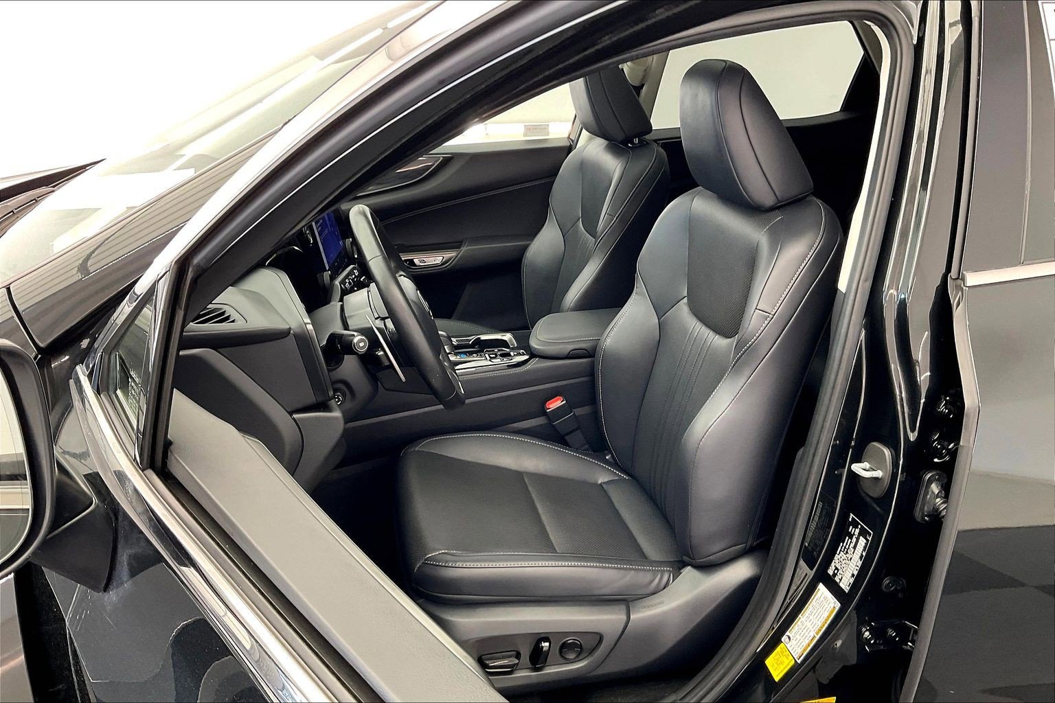Used 2024 Lexus NX 350h AWD image 17