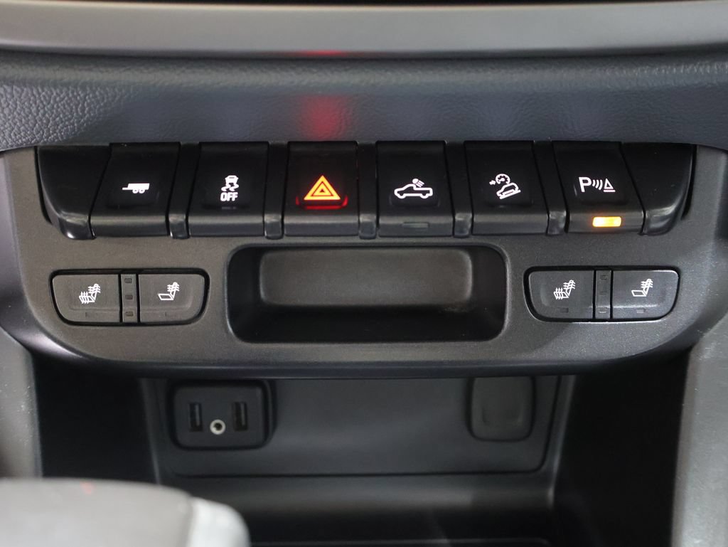 Used 2020 Chevrolet Colorado Z71 AWD/4WD image 30