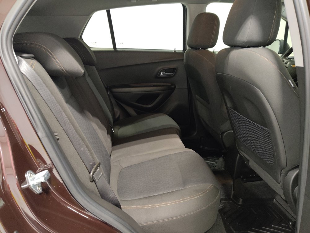 Used 2021 Chevrolet Trax LS w/ Tint and Cruise Package image 19