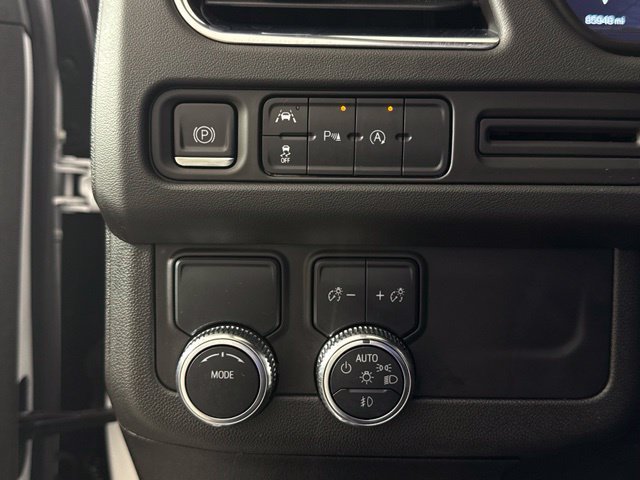 Used 2023 GMC Yukon XL SLT RWD image 28