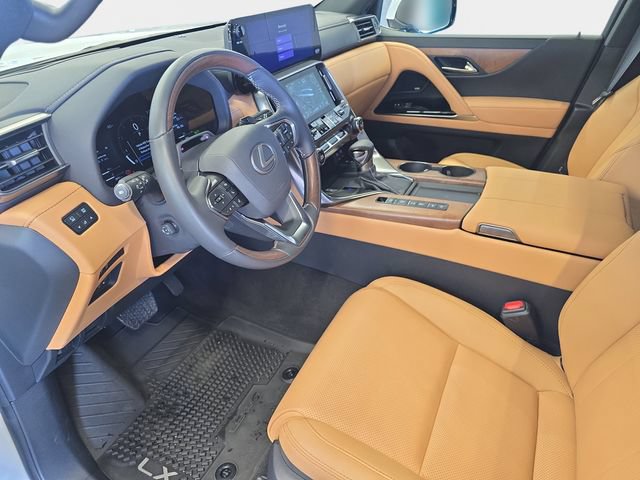 Used 2026 Lexus LX 600 4WD w/ Accessory Package (2T) image 20