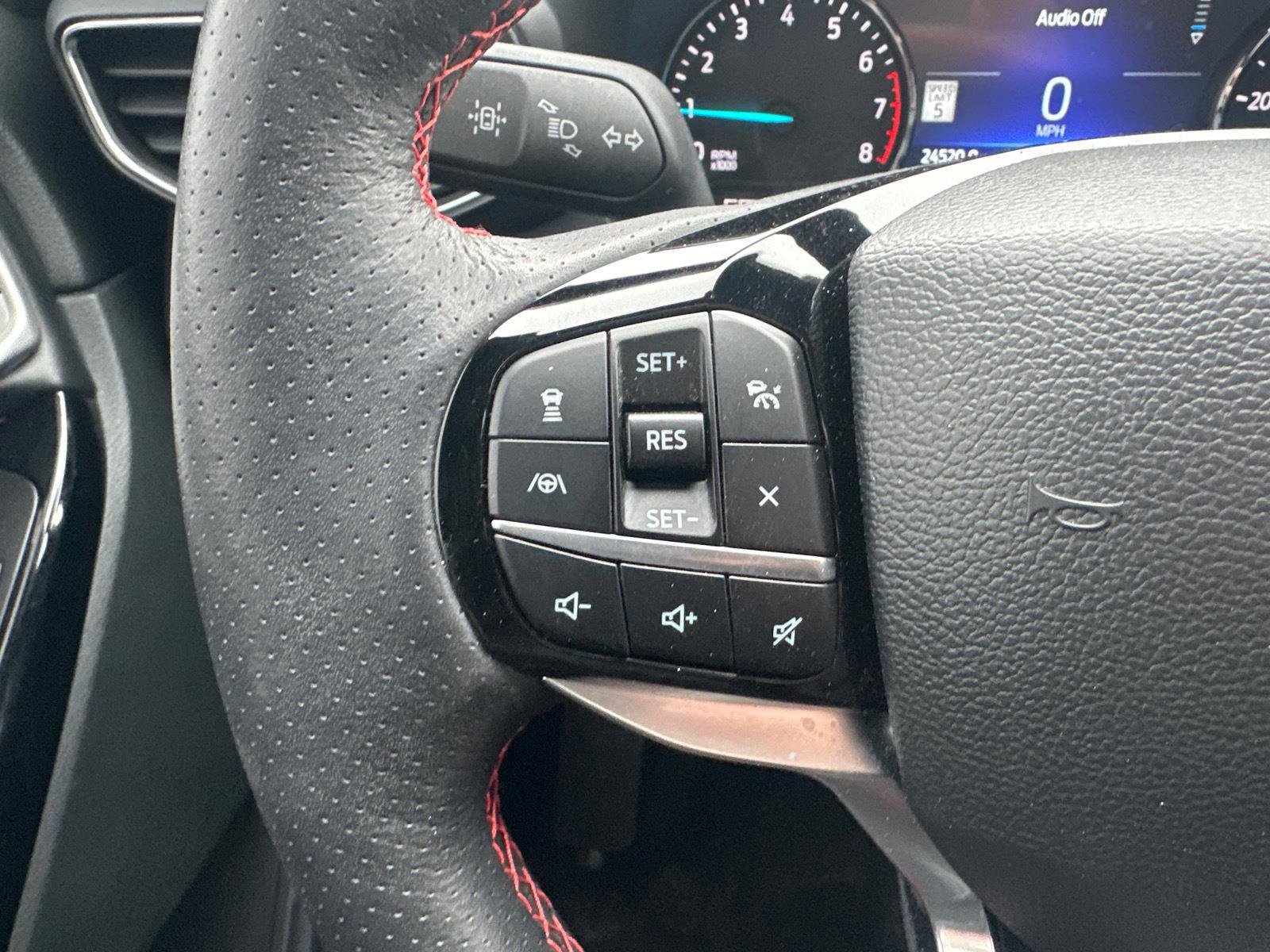 Used 2023 Ford Explorer ST-Line image 24