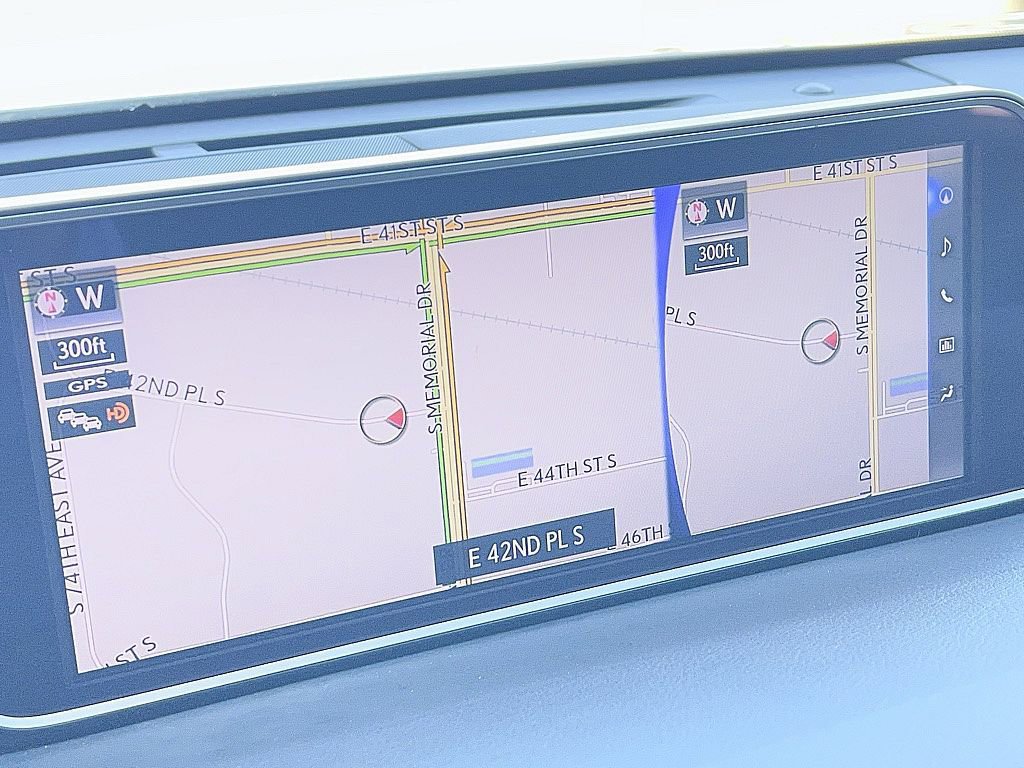 Used 2018 Lexus RX 450h F Sport w/ Accessory Package image 16