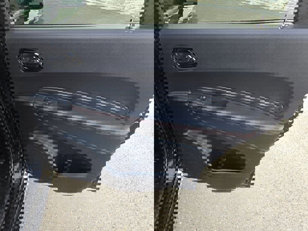 Used 2024 Dodge Durango GT image 8