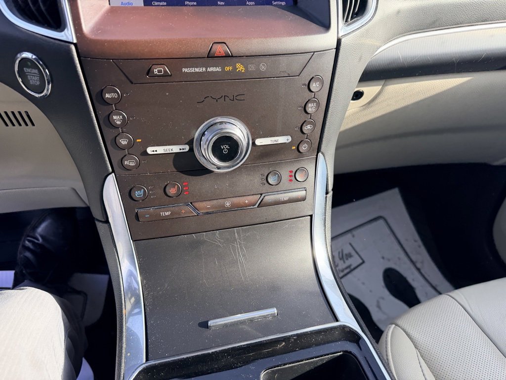Used 2020 Ford Edge Titanium w/ Equipment Group 301A image 19